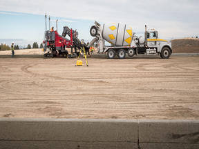 PavingControl-Slipform-CurbGutter-1600x900